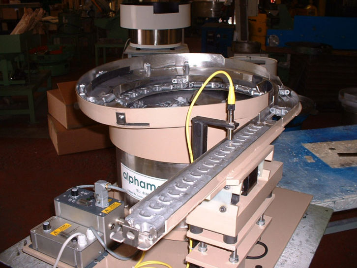 Vibratory Linear Transfer Feeders Alphamation